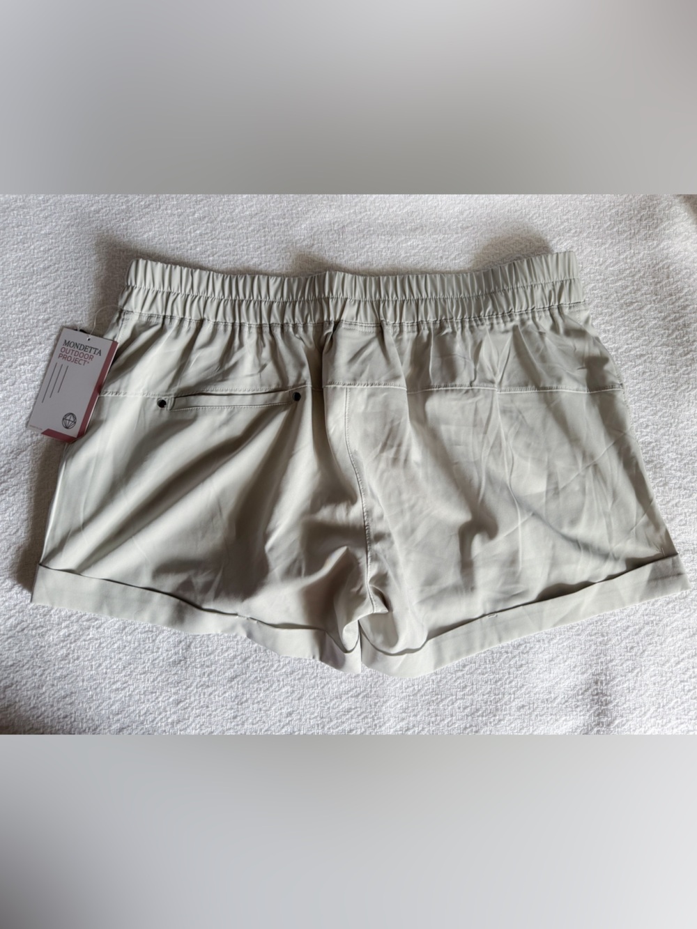 Mondetta Light Cream Pleated Drawstring Shorts NWT - Picture 2 of 3